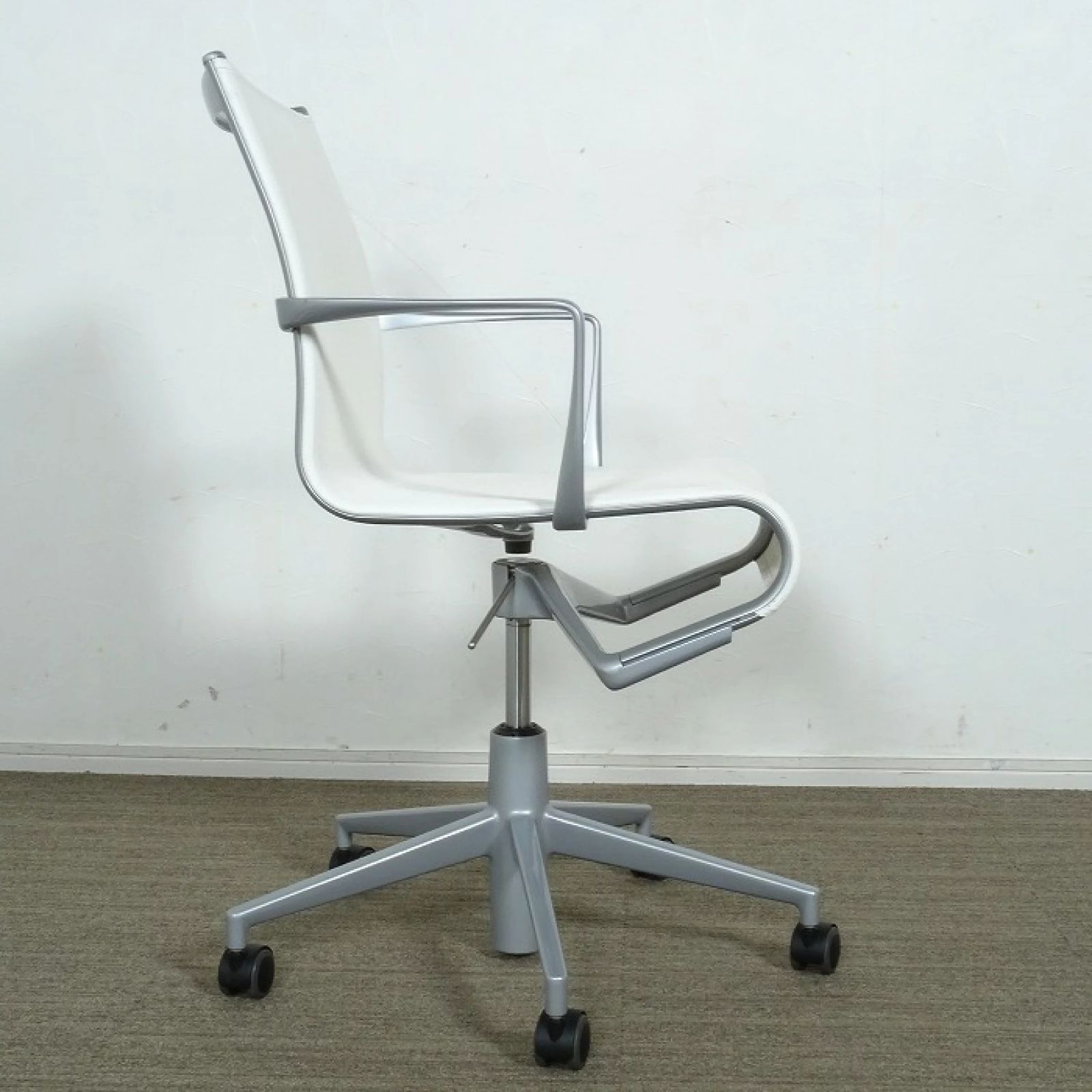 ローリングフレーム 回転アームチェア