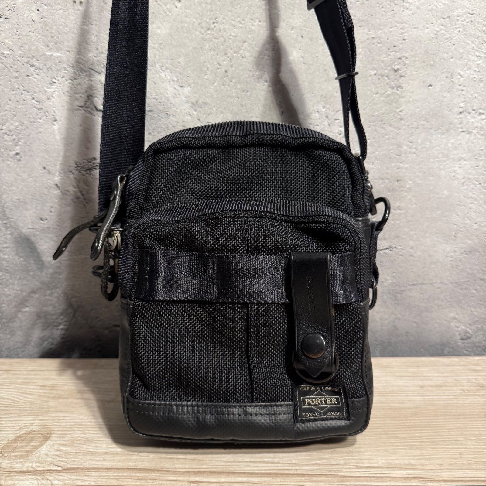 PORTER ブラック　ポーター スモーキー ボディバッグ SMOKY(スモーキー) SLING SHOULDER BAG | 吉田カバンホームページ