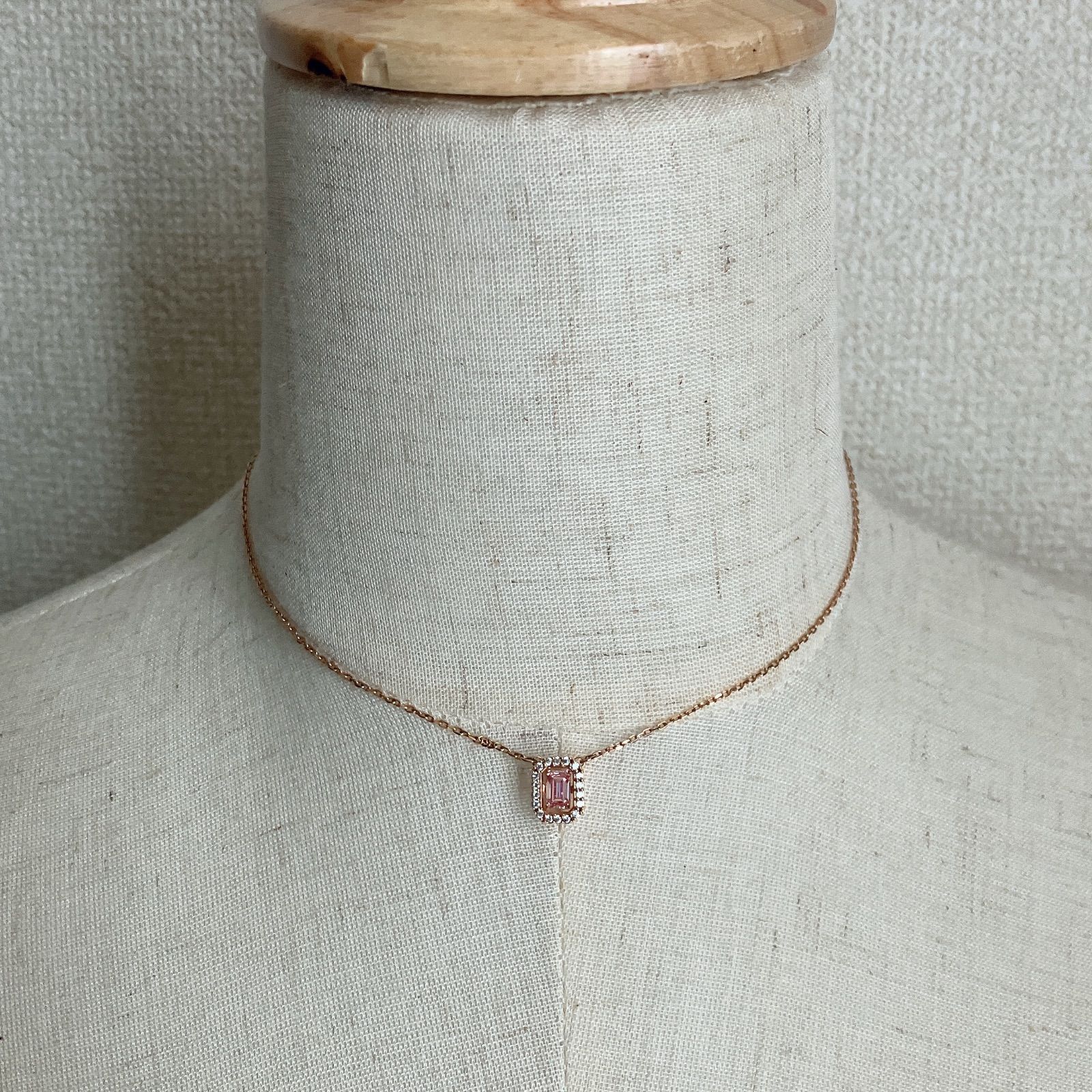 SWAROVSKI Millenia ピンク ペンダント ネックレス - メルカリ