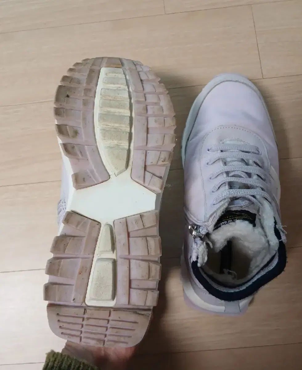 HAZZYS へジス ファー スニーカー 220 サイズ