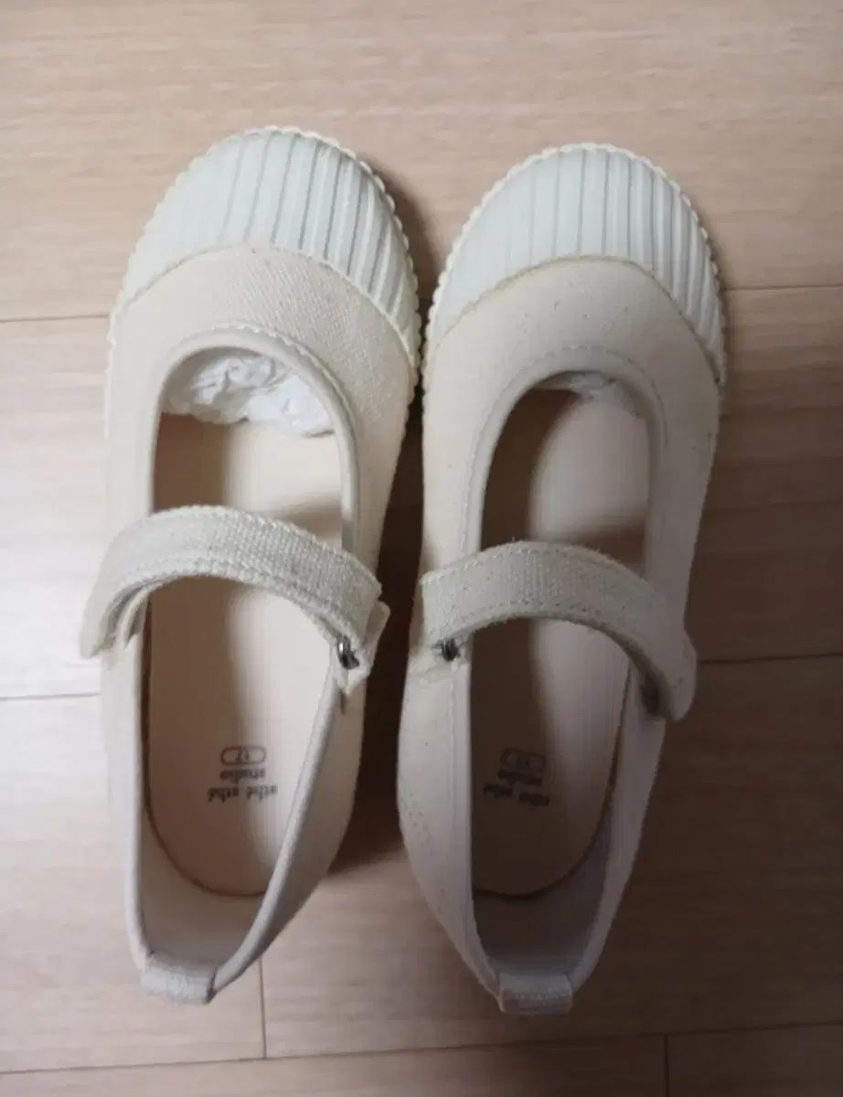 額装版画 55×44 65限定ジクレー ジニー・キム 直筆サイン 証明書 大きめ