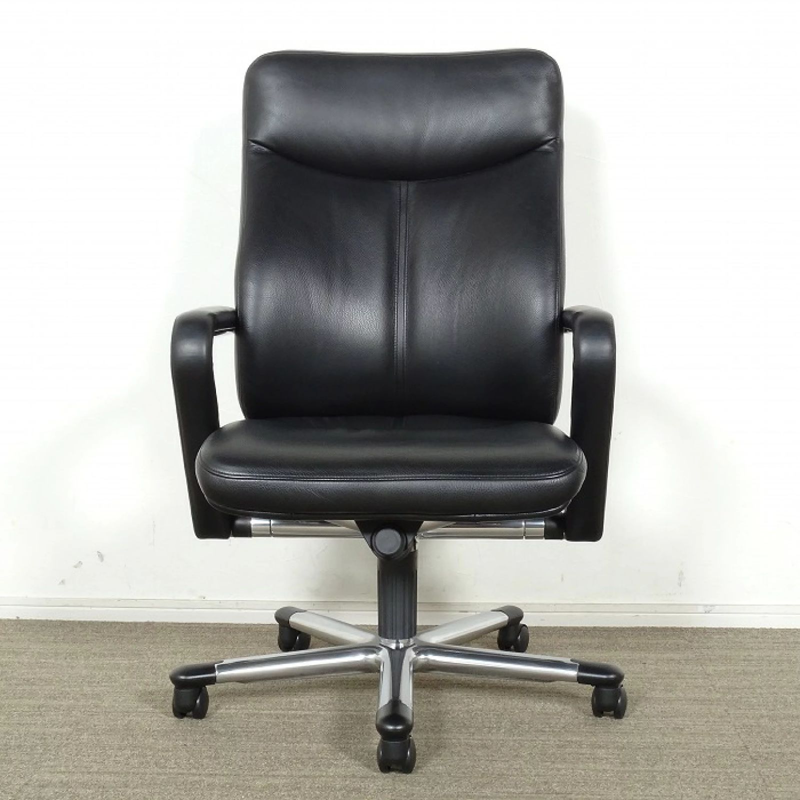 ◾︎SELUNO◾︎ 展示 karimoku カリモク家具 デスクチェア XG9550 黒本革 31万 v796