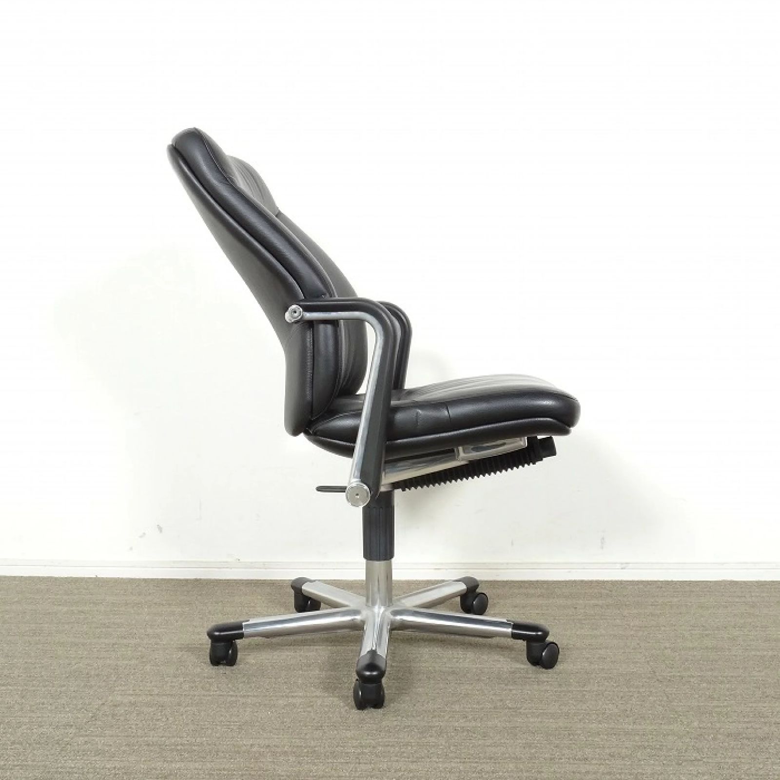 karimoku カリモク家具