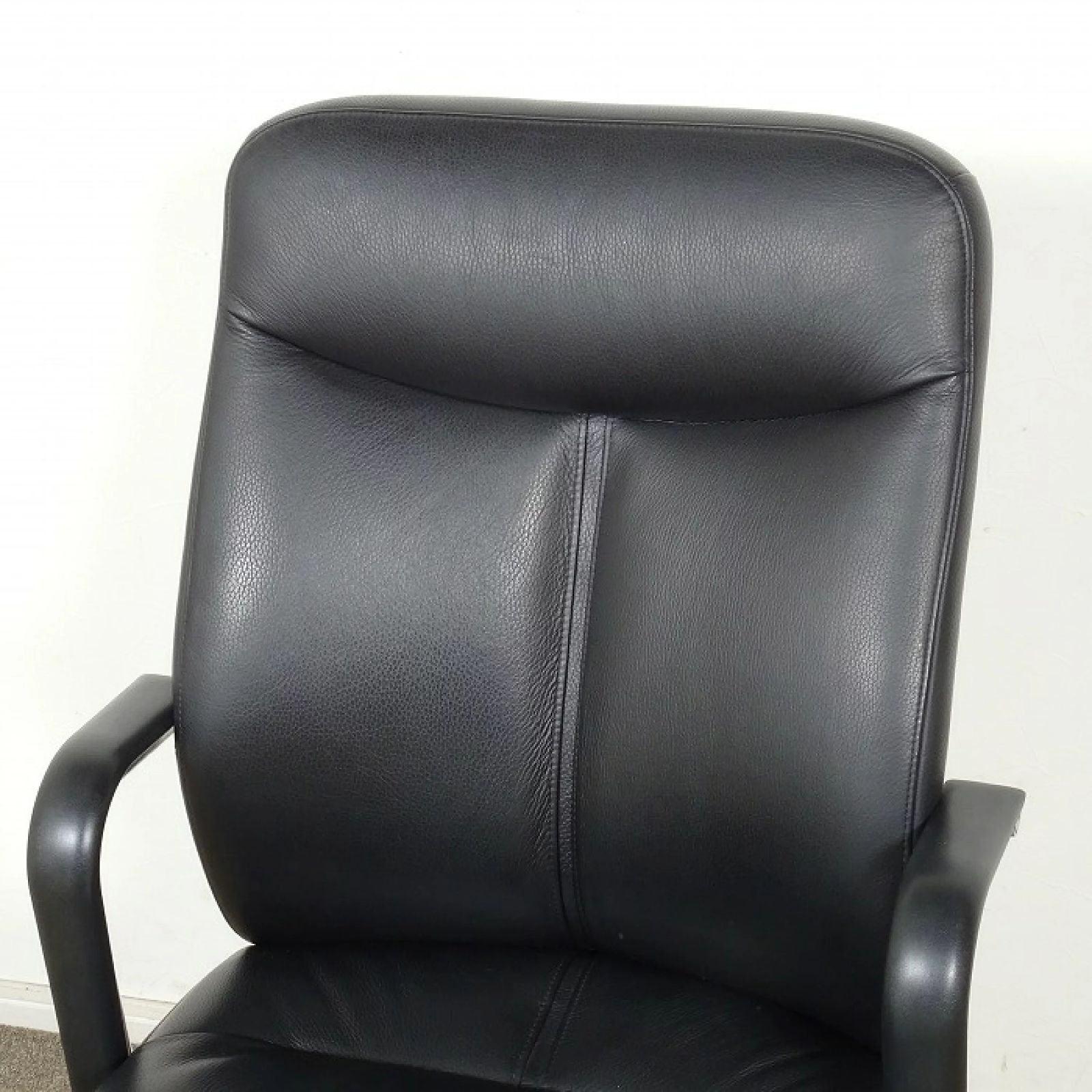 ◾︎SELUNO◾︎ 展示 karimoku カリモク家具 デスクチェア XG9050 黒本革 31万 v795 MARWIL-DEMENAGEMENTS_CH