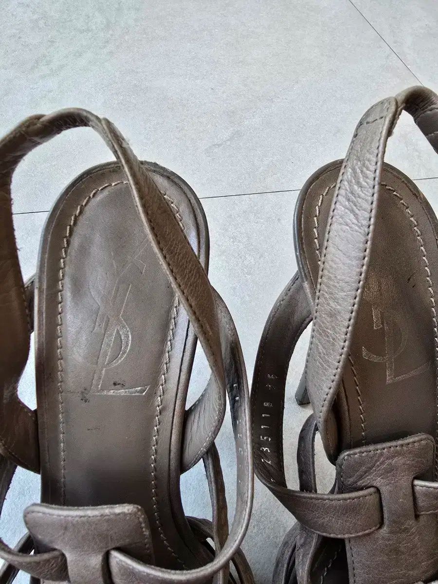 イヴ サンローラン YSL フラットフォーム 靴 230