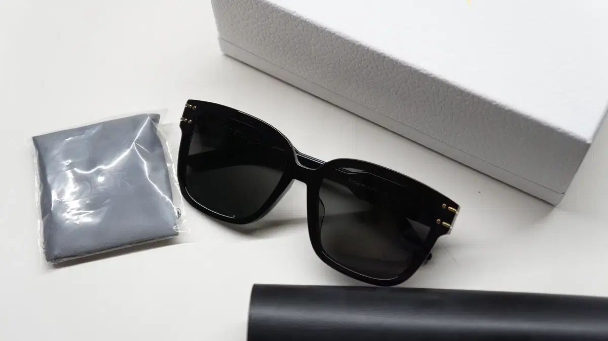 正規品| ディオール DiorSignature S7F ウェリントンサングラス