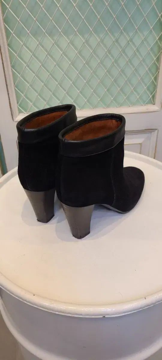 スエード アンクルブーツ