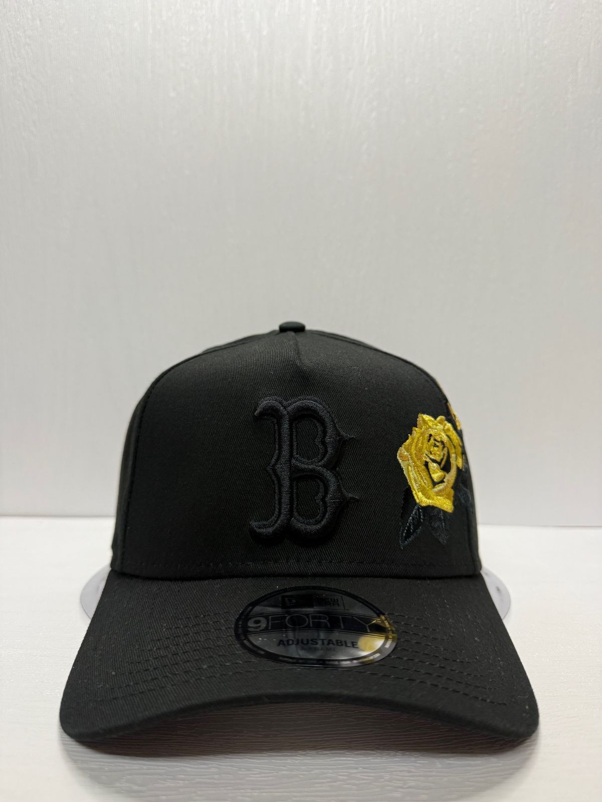 Newera ボストンレッドソックス ローズ刺繍 9 forty A-FRAME スナップバックキャップ ブラック