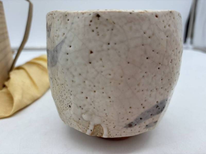 【希少】加藤十右衛門 志野 筒茶碗 茶 陶芸 美濃焼 茶道具 無形文化財 共箱 希少】加藤十右衛門 志野 筒茶碗 茶 陶芸 美濃焼 茶道具 無形文化財 共