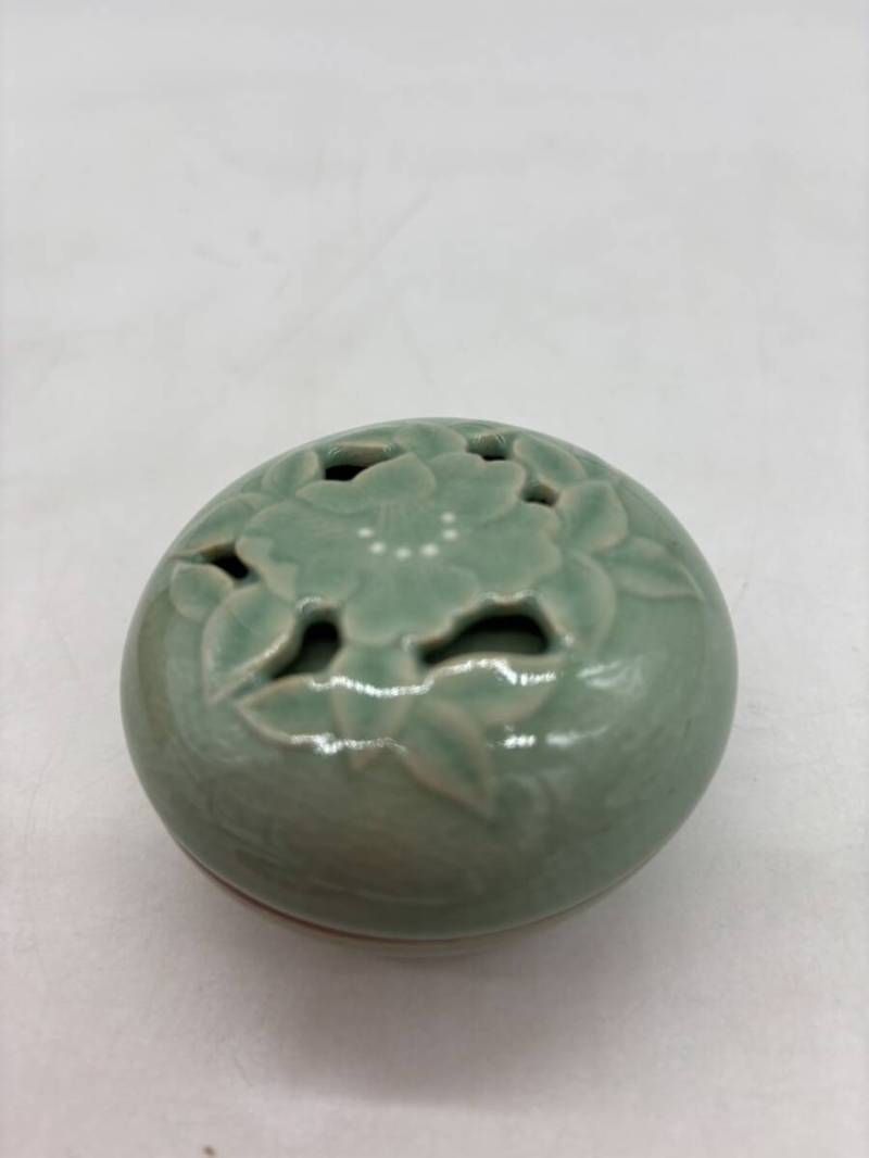 希少】韓國陶窯 金正黙 韓国 香合 東谷 高麗 青磁 茶道具 共箱 - メルカリ