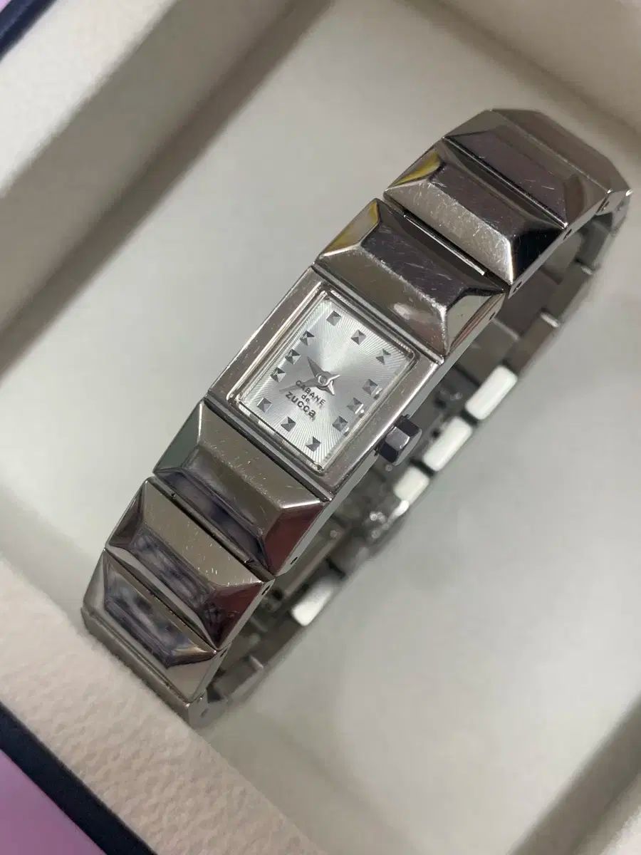 カバン ド ズッカ zucca シルバー メタル 時計