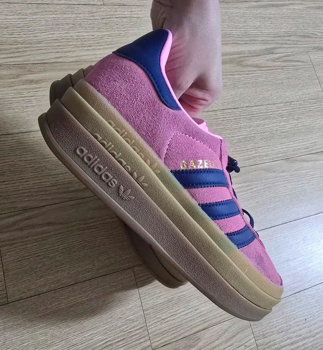 アディダス ウィメンズ ガゼル ボールド H06122