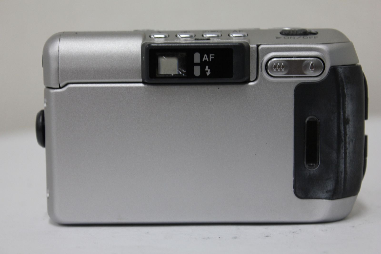 コンパクトカメラ