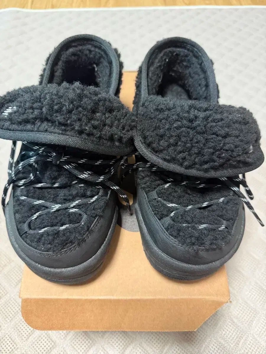 ニューバランス パープルリー ウールウィンターシューズ 230