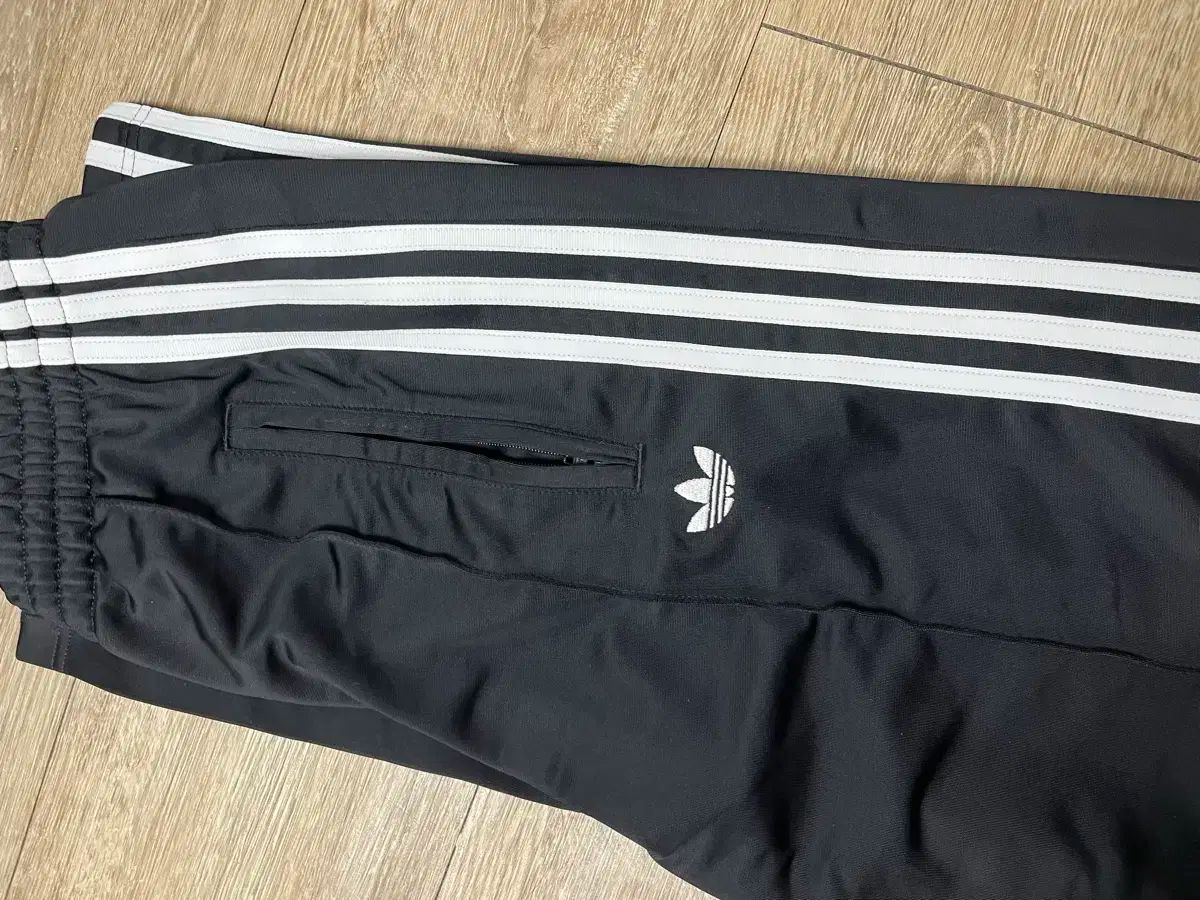 W アディダス オリジナルス ファイヤーバード ルーズ トラック パンツ ブラック S