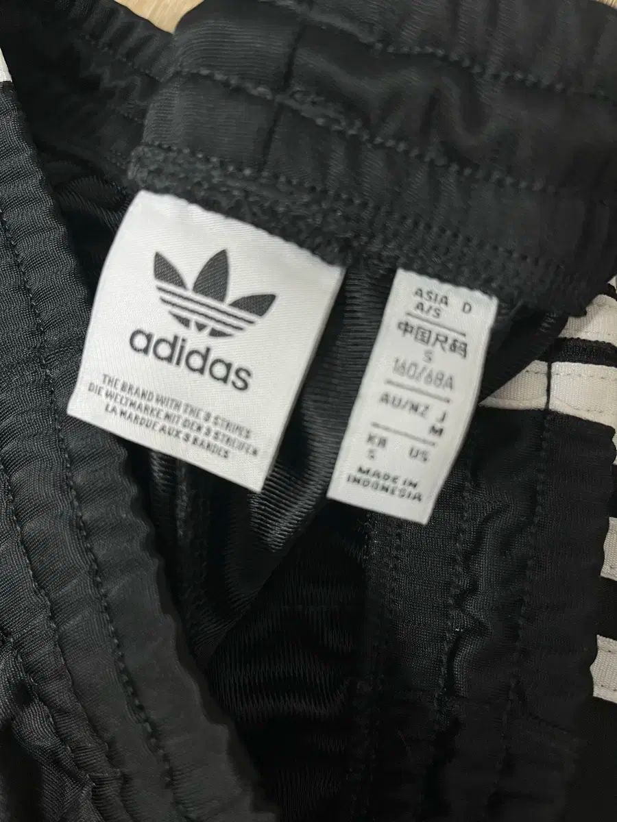 W アディダス オリジナルス ファイヤーバード ルーズ トラック パンツ ブラック S DECORATOM_COM_BR