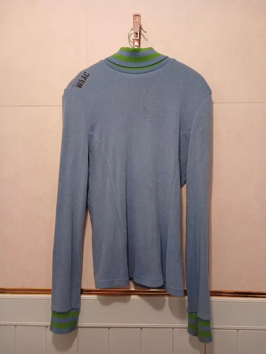 レディース タートルネックTシャツ