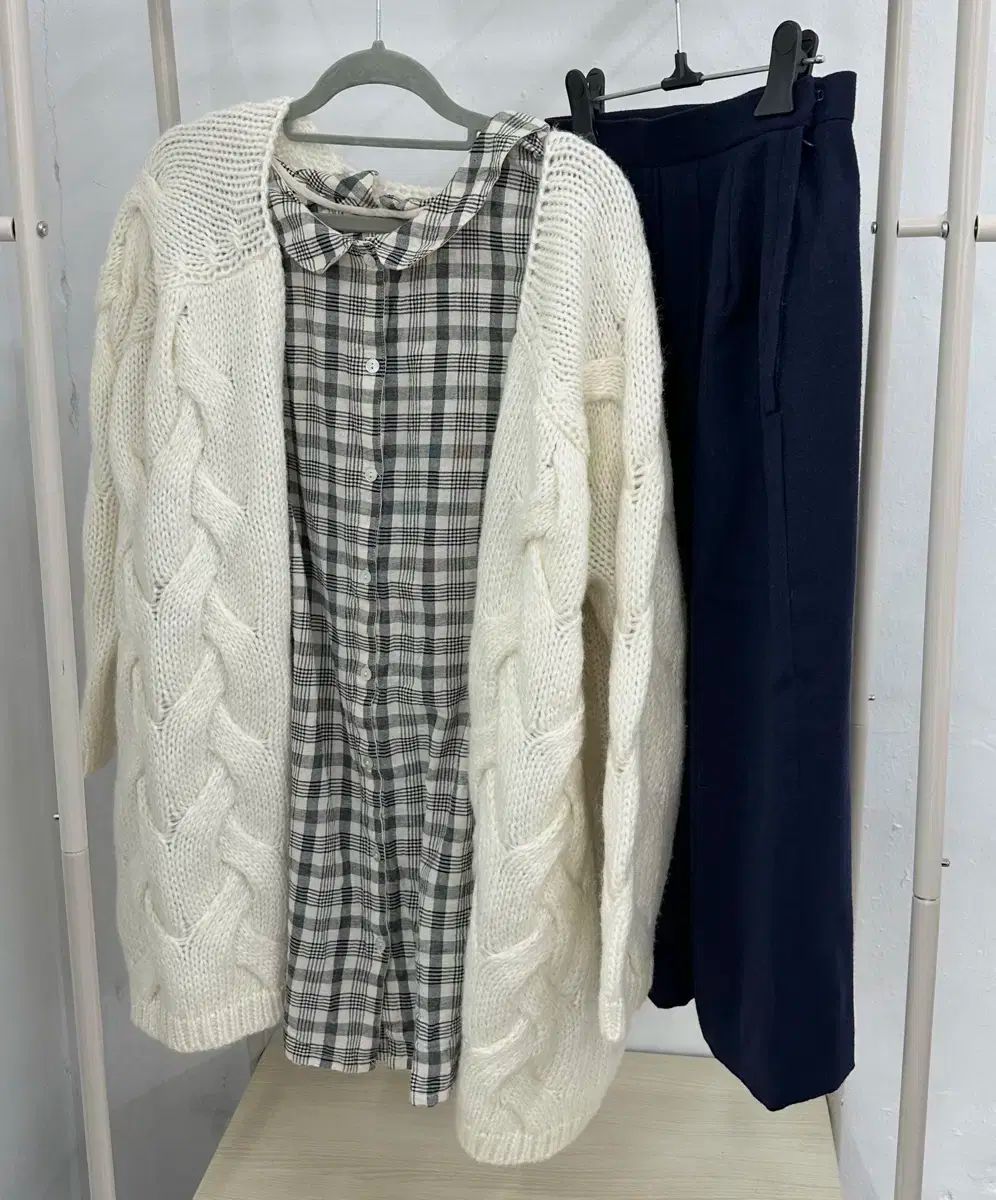 ケーブルニット カーディガン