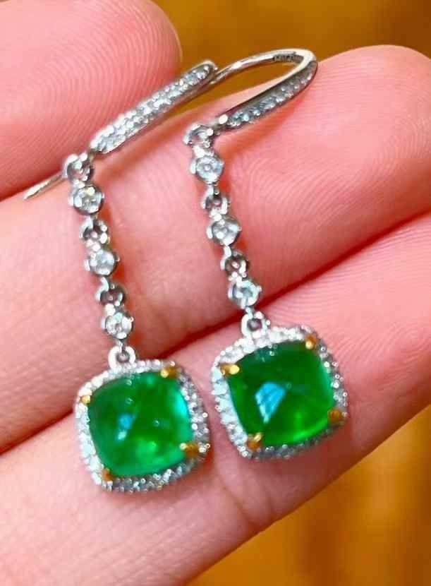 ヴィヴィッドグリーン