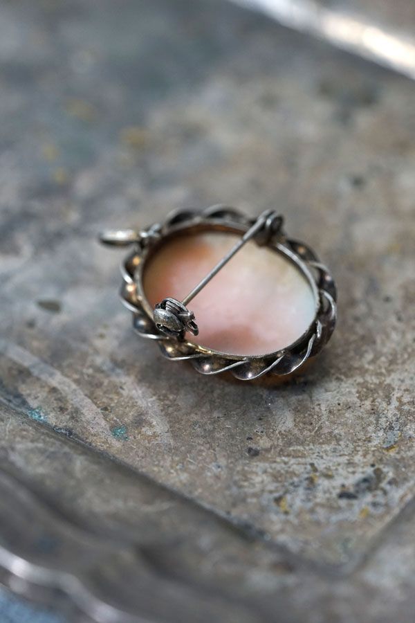 ヴィクトリアンシェルカメオ