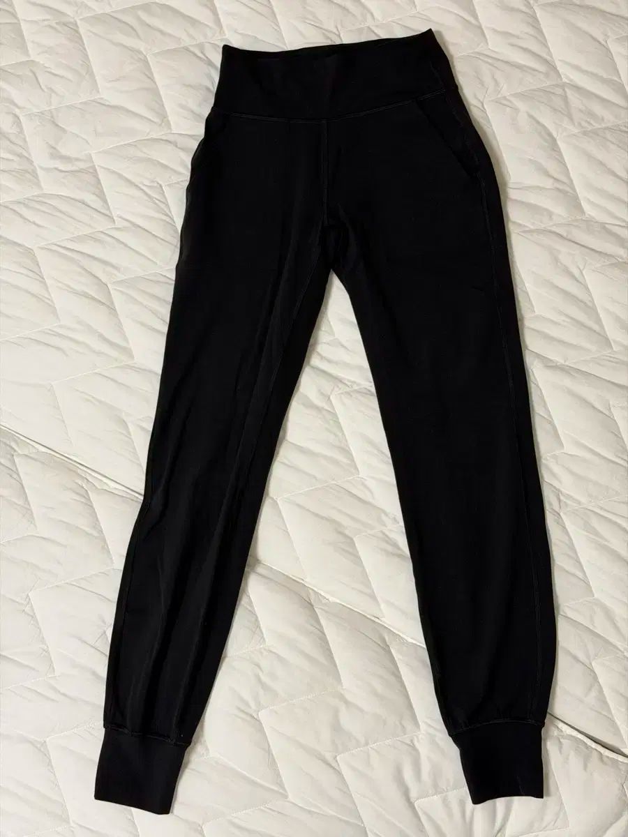 ルルレモン アラインジョガー アジアンフィット S