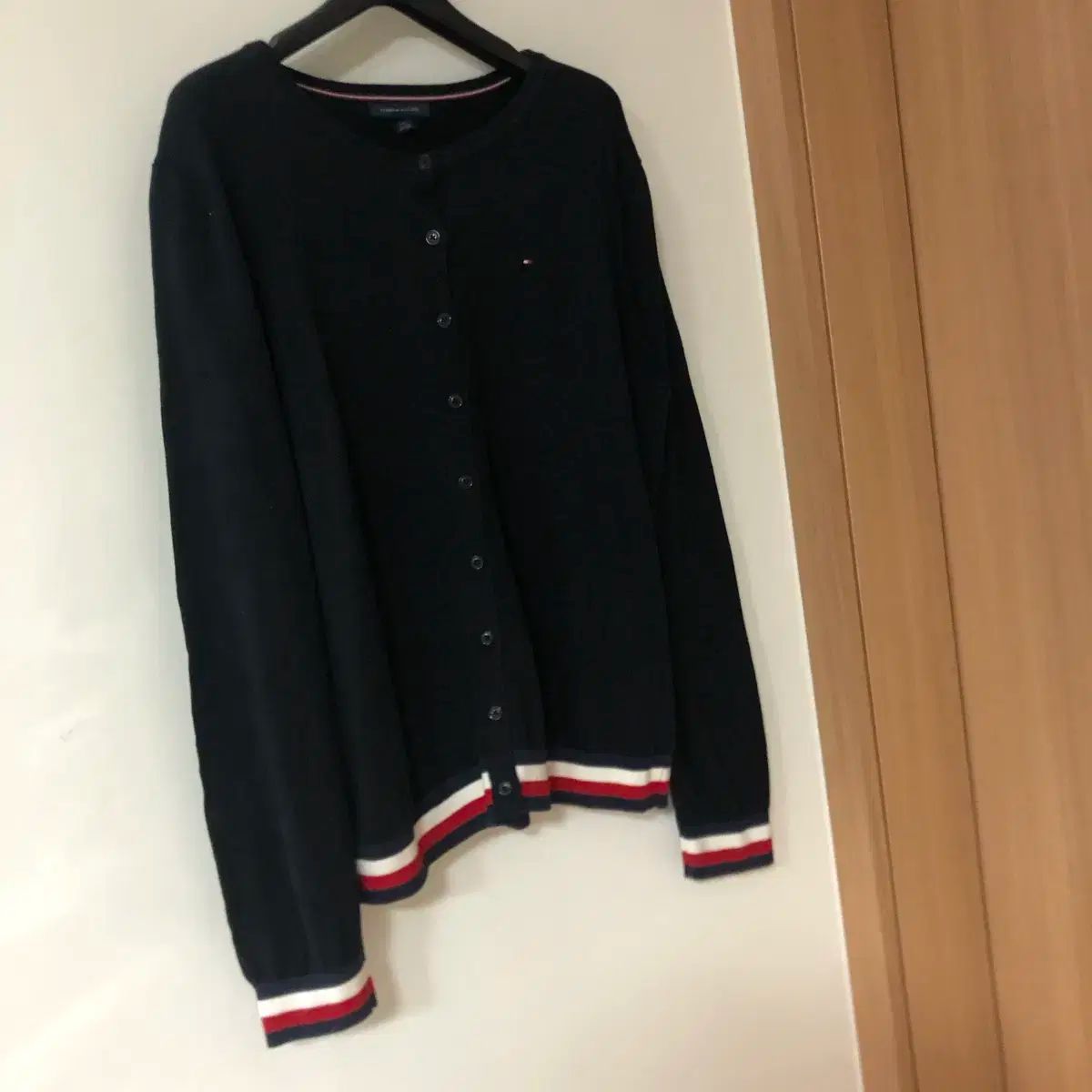 L トミーヒルフィガー