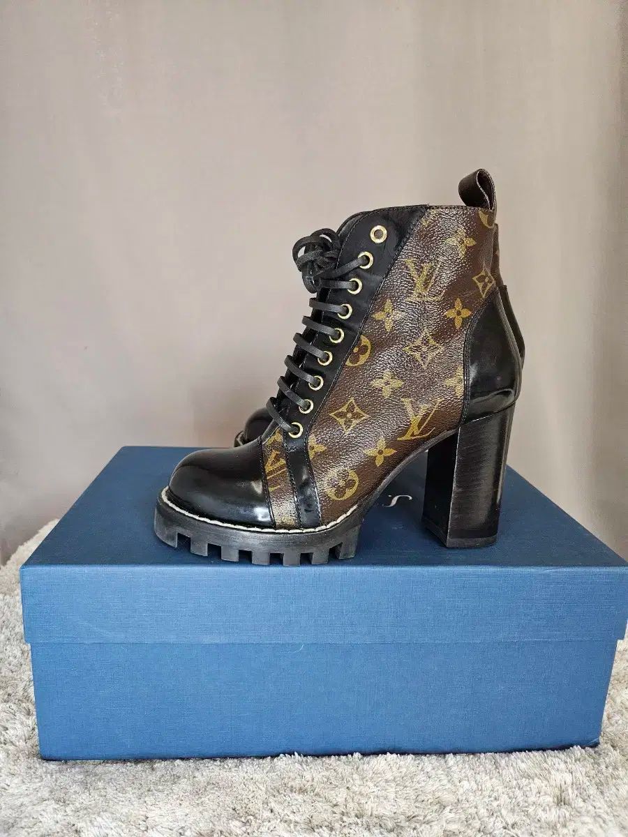 ルイヴィトン モノグラム アンクル ブーツ ㅡ