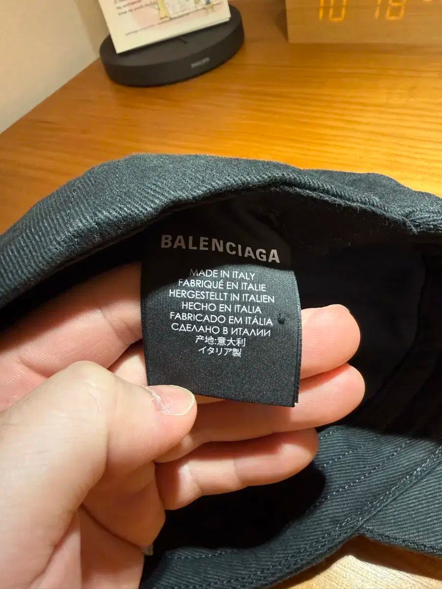 バレンシアガ トレーニングウェア ベースボールキャップ Lサイズ 抜け感 その他 