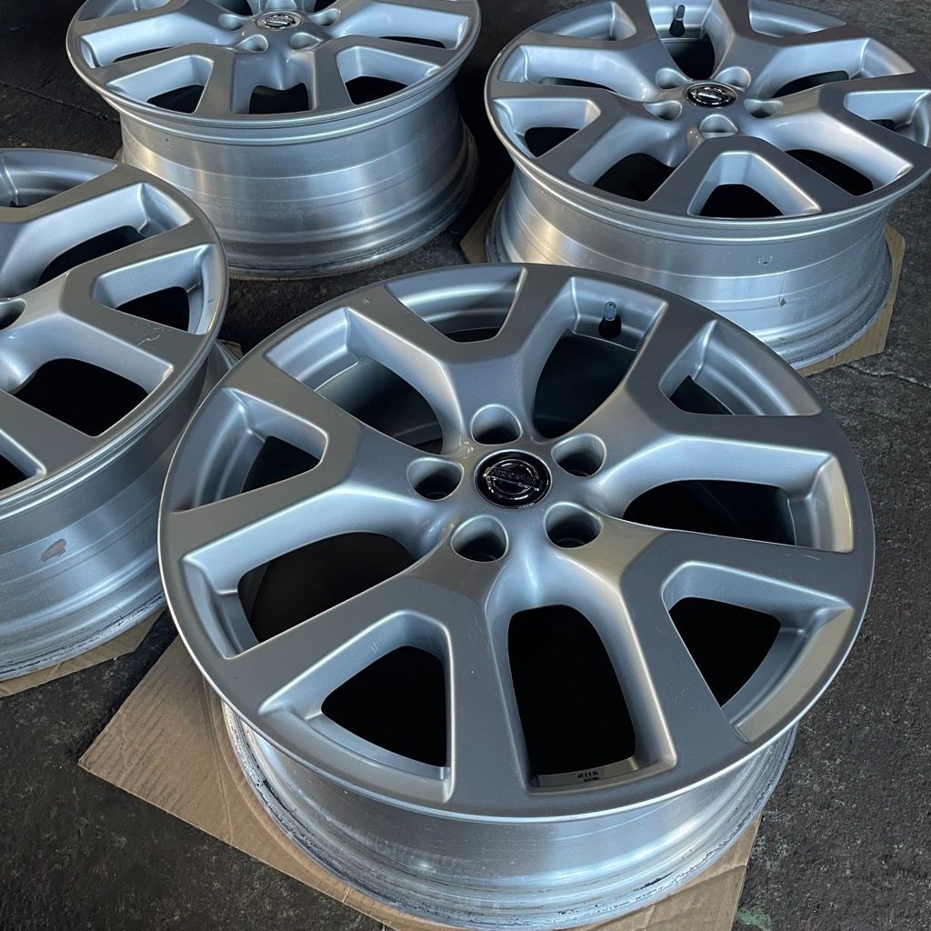 送料込み 日産エクストレイル NT31 18インチ純正アルミホイール 4本