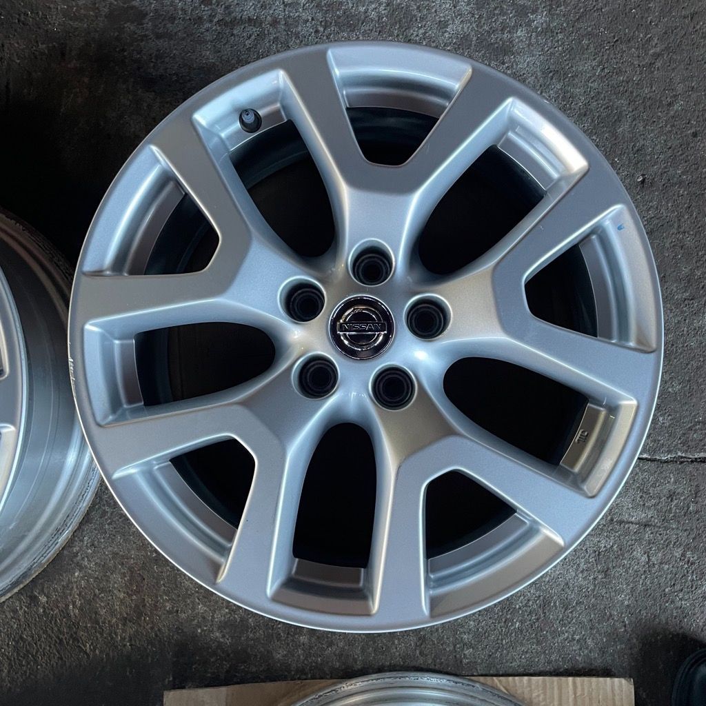 送料込み 日産エクストレイル