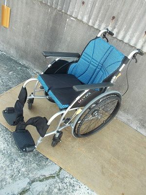 送料無料 一部地域を除く 自走式車椅子 ウルトラシリーズ NA-U1 TS-25-1029-04