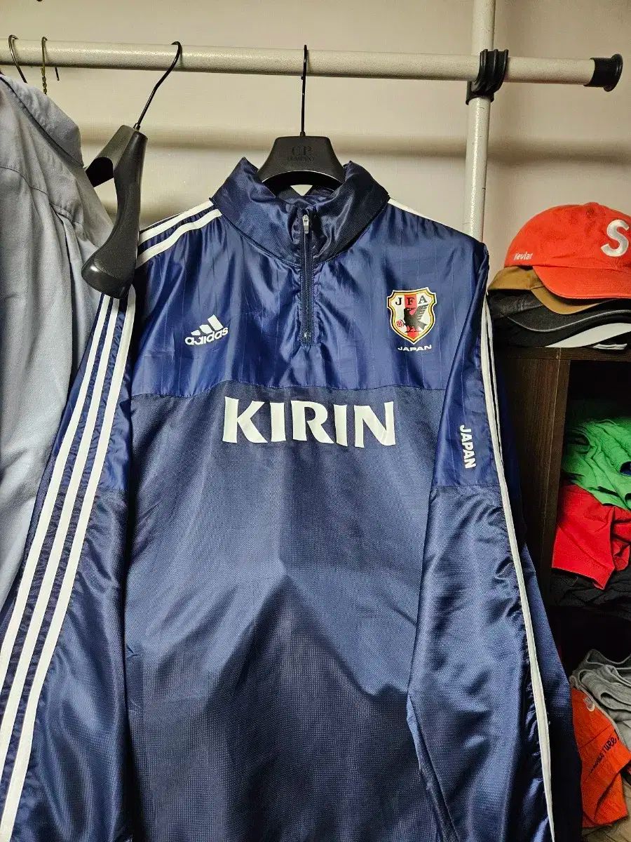 日本サッカー韓国国家代表アセンティックトレーナーウィンドブレーカー 110 XXL