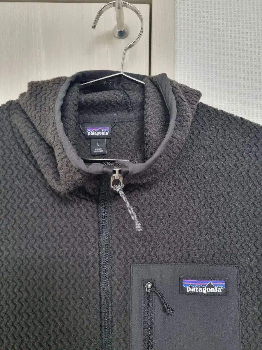 L パタゴニア R 1 24 FW ブラック