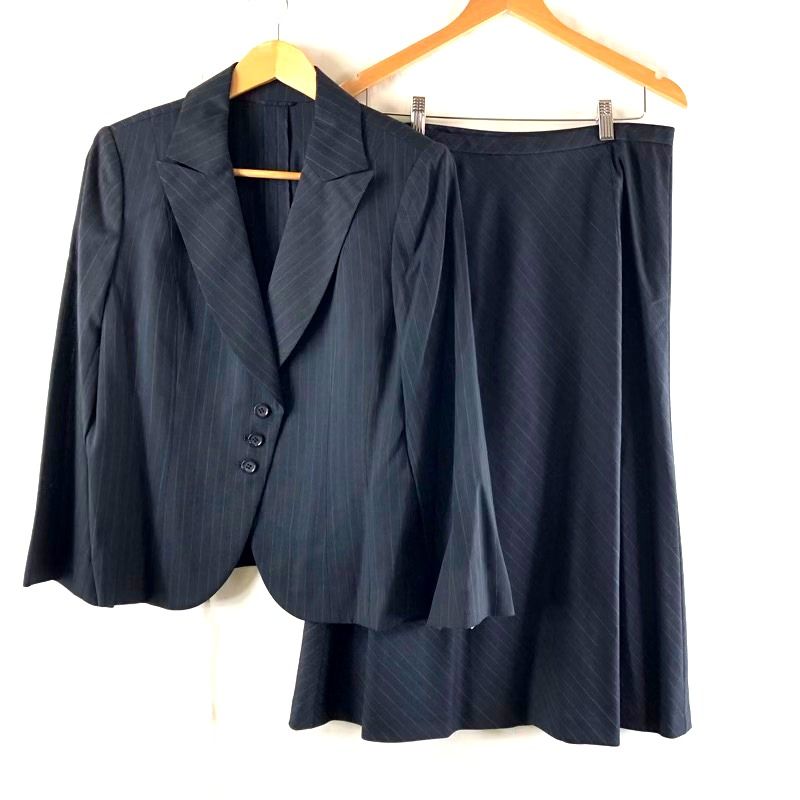 ロシャス Rochas スーツ タグ付き セットアップ スカートスーツ ストライプ ダークグレー 13 サイズ 977158
