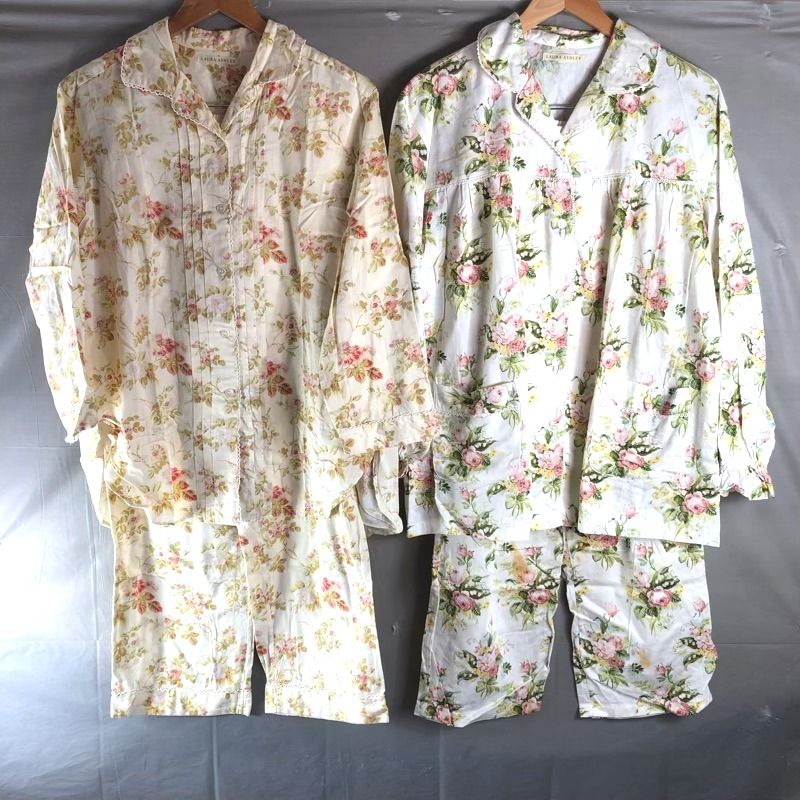 ローラアシュレイ Laura Ashley ナイトウエア パジャマ 2点セット 花柄 長袖 長ズボン 日本製 綿100％ 白 ベージュ 977661