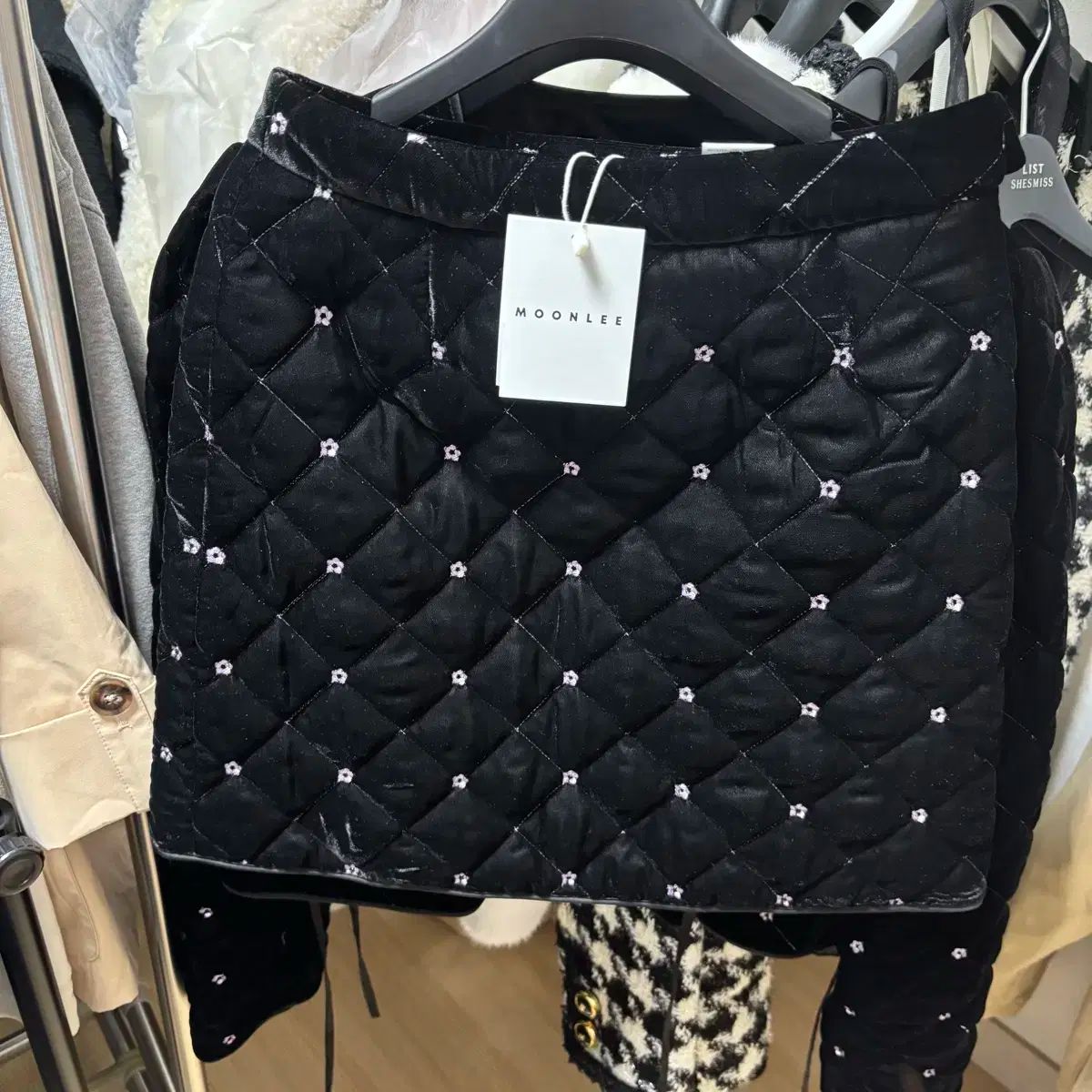 ムーンリーMOONLEE