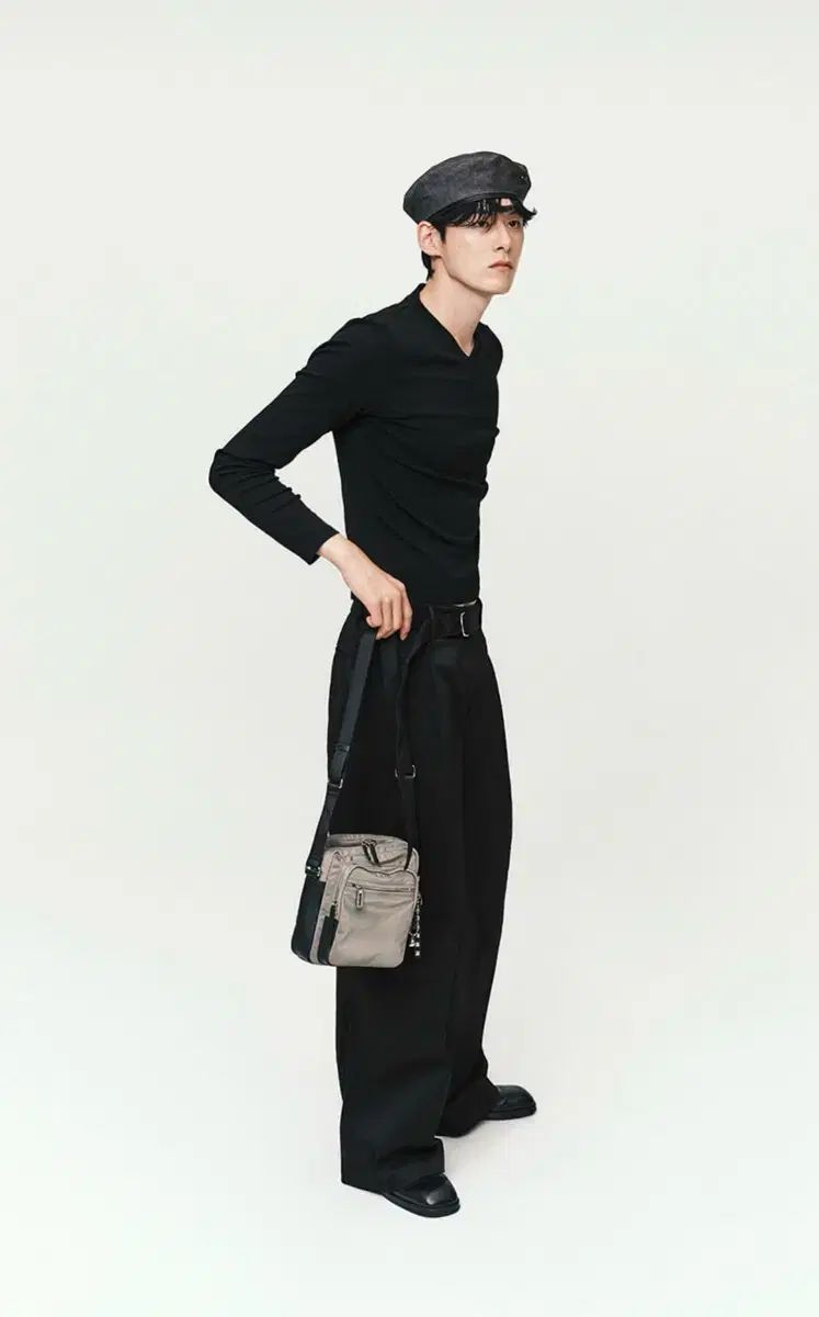 一流の品質! vunque ヘイ ポケット イージー クロスバック S ブラック