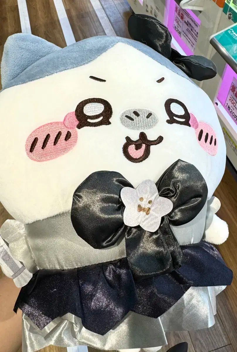 ちいかわ | 超まじかるちいかわ 悪いバージョンだBIGぬいぐるみ 商品 ぬいぐるみ ちいかわマジカルモモンガ 흑화(Bad 버젼) まじかるちいかわBIGぬいぐるみ 商品紹介 株式会社パレード まじかるちいかわ 超まじかる Chiikawa if