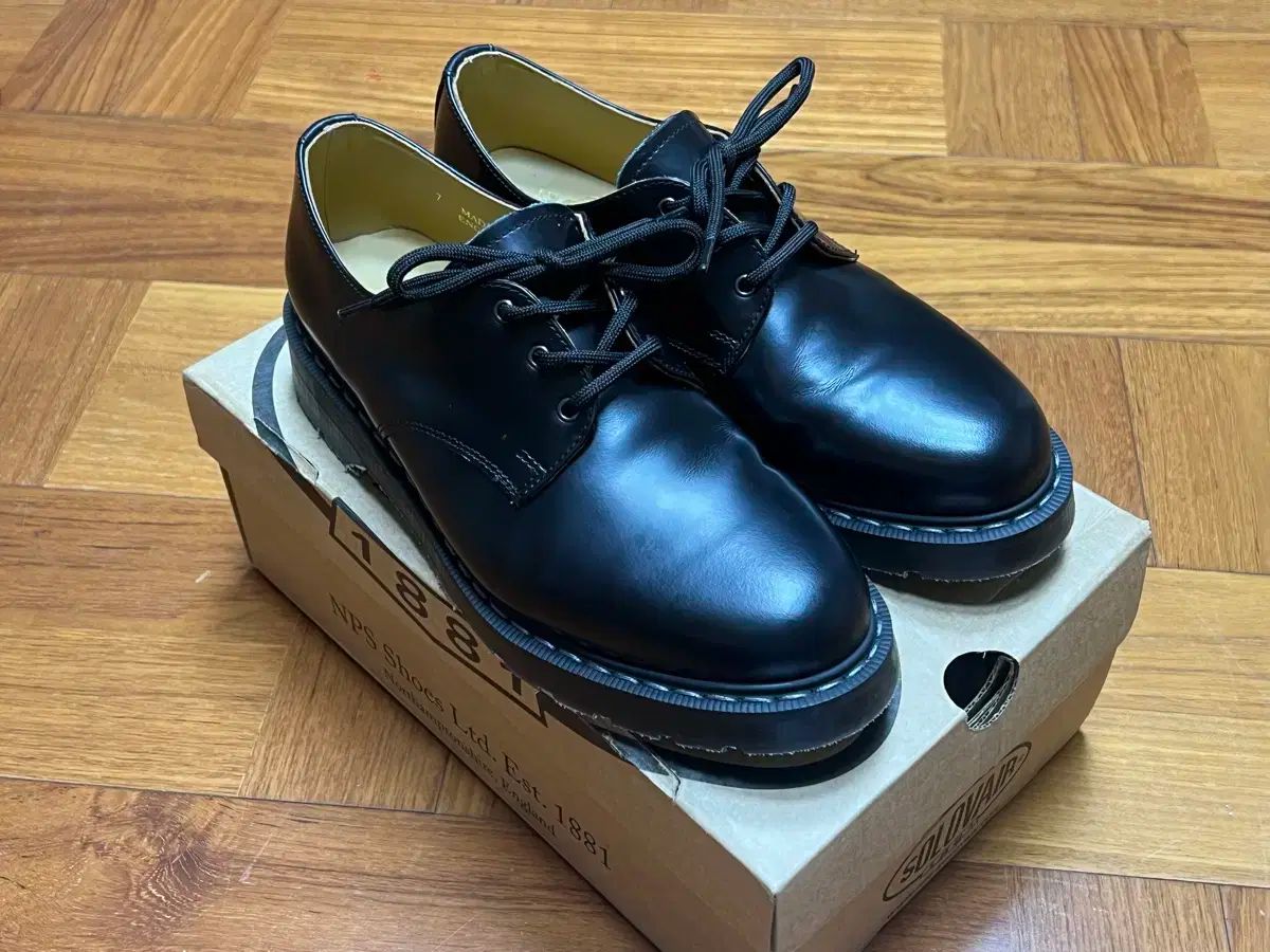 ソロクマ 3アイ ギブソン ハイシャイン ブラック UK7