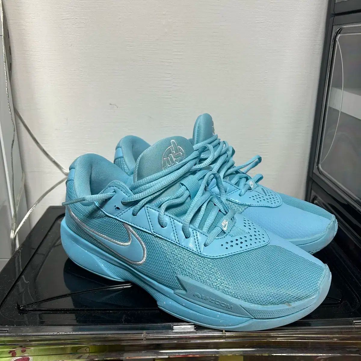 260 NIKE GT CUT アカデミー バスケシューズ