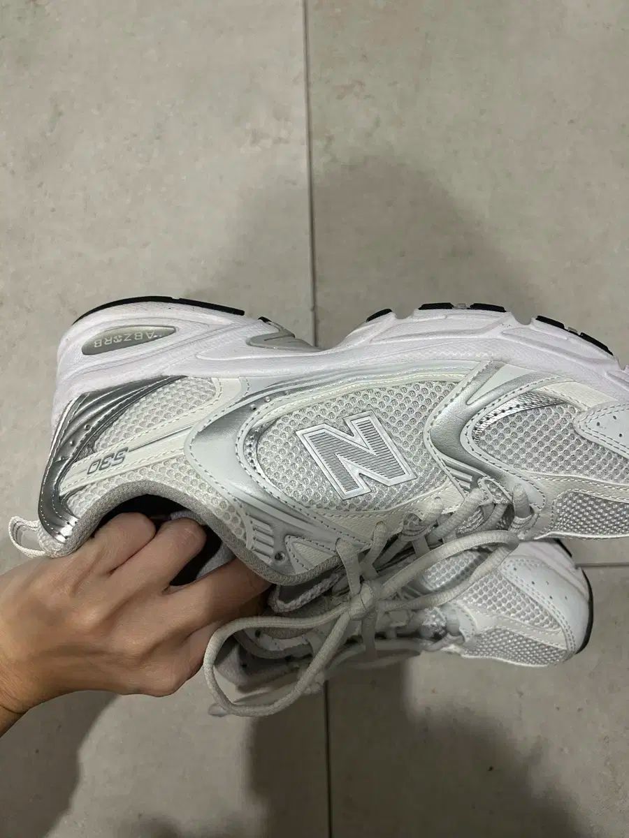 ニュー ンス 530 マンセル 白 シルバー メタリック ほぼ