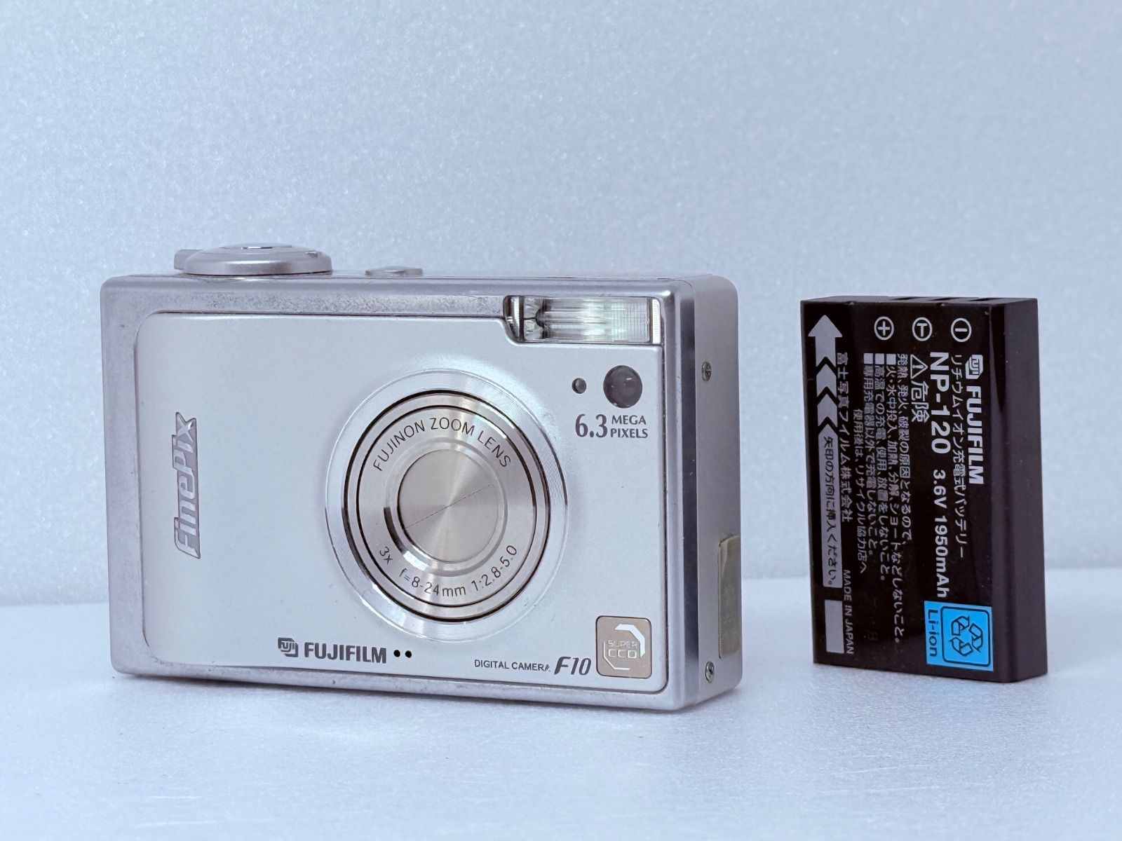 FUJIFILM FinePix F10 動作確認済 デジタルカメラ スクエアデザイン