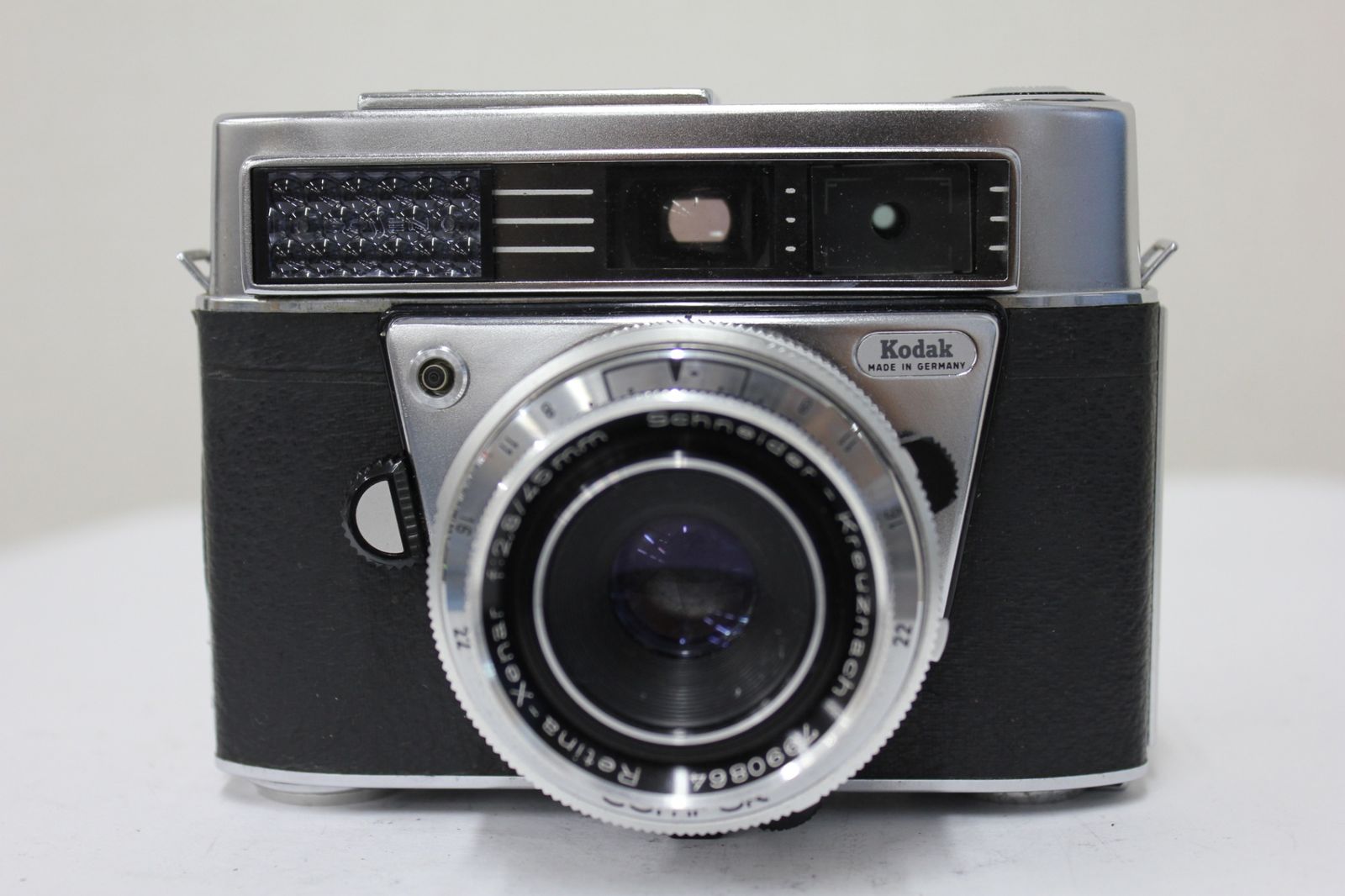品 コダック Kodak RETINA IF Xenar 45 mm F 2 8 ケース付き レンジファインダー カメラ e 3360