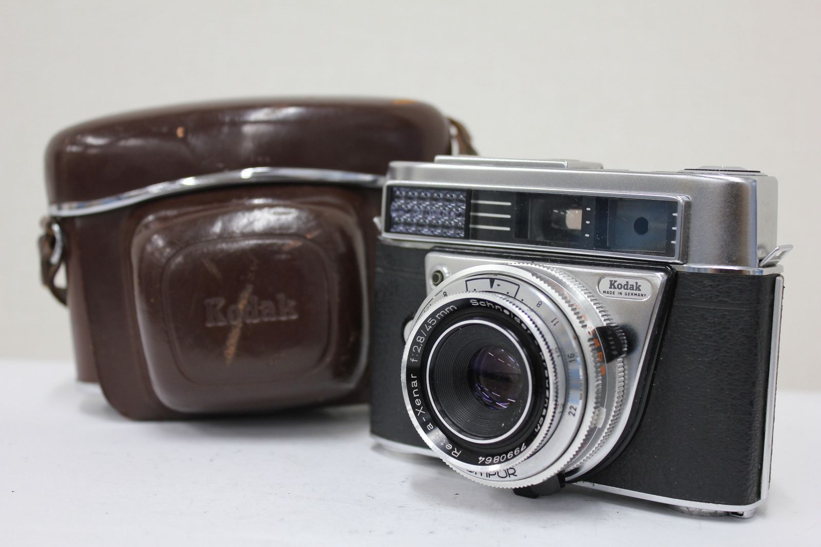 品 コダック Kodak RETINA IF Retina-Xenar 45mm F2.8 ケース付き レンジファインダー カメラ e3360