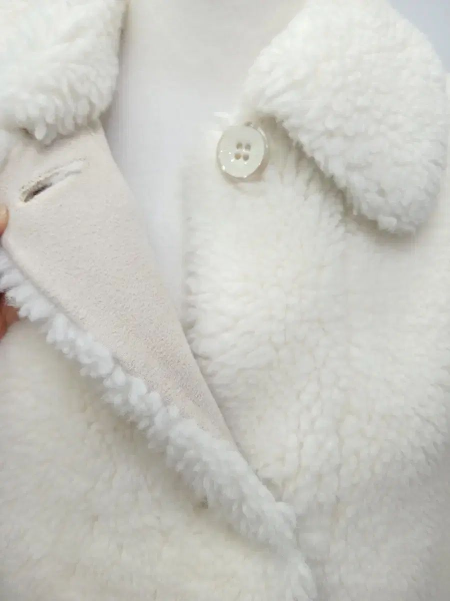 Thursday Island サースデーアイランド ヒョジン HYOJIN ボアアウター S表記