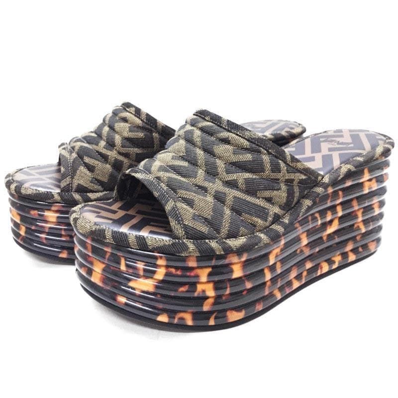 未使用 フェンディ ズッカ レディース サンダル 厚底 シューズ 箱付