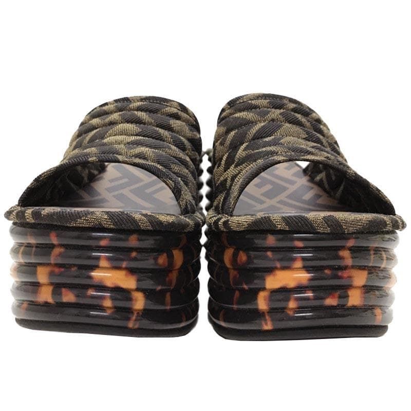 【美品】FENDI 厚底 サンダル ズッカ ブラウン 35サイズ イタリア製 美品】FENDI 厚底 サンダル ズッカ ブラウン 35サイズ イタリア製 美品