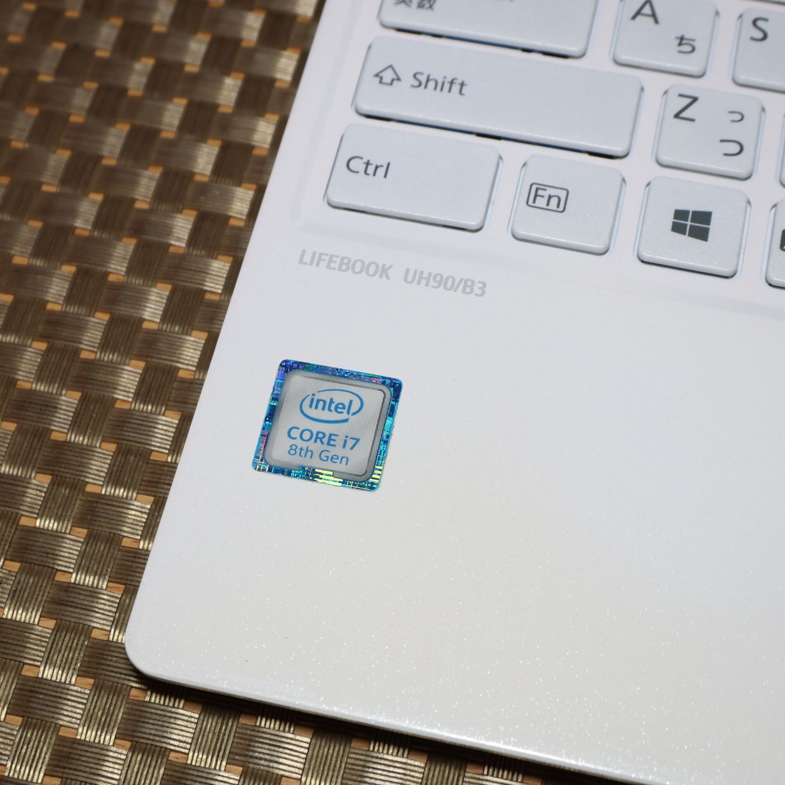 美品！人気の白Win11公式対応8世代i7/メ8G/SSD/タッチ/無線/カメラ