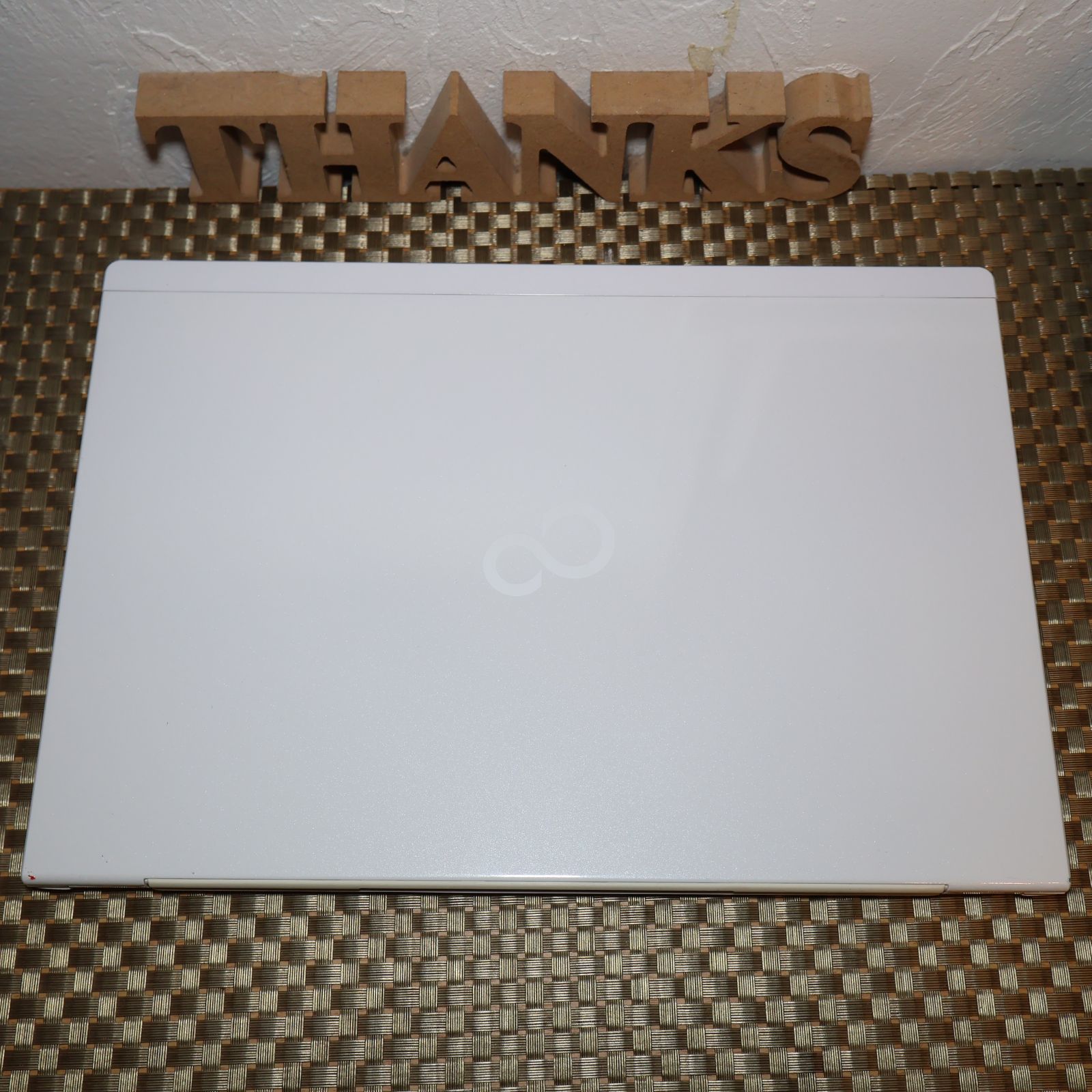 美品！人気の白Win11公式対応8世代i7/メ8G/SSD/タッチ/無線/カメラ