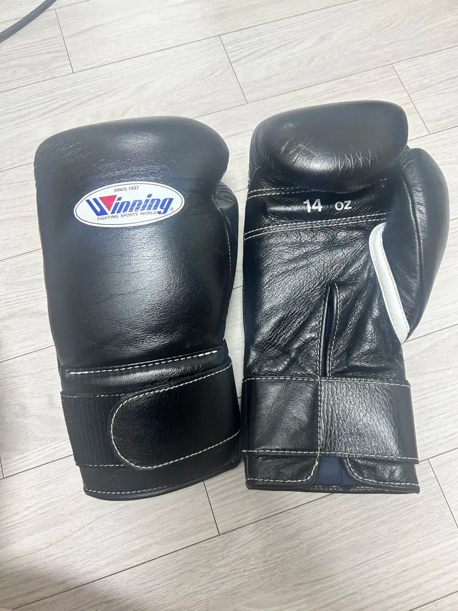 ウィニング グローブ 14オンス ほぼ